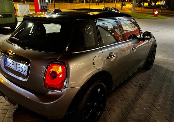 MINI ONE cena 50400 przebieg: 47000, rok produkcji 2016 z Brzeziny małe 352